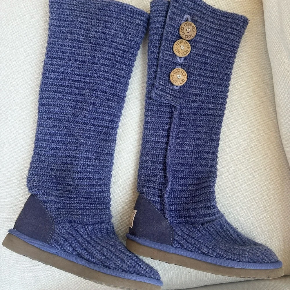 UGG Australia Knit Tall Boots Purple Button Sweater Boots Women’s Size 5